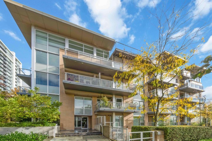 Photo 2 at PH4 - 1288 Chesterfield Avenue, Central Lonsdale, North Vancouver