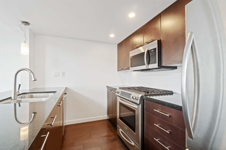Photo 5 at PH4 - 1288 Chesterfield Avenue, Central Lonsdale, North Vancouver