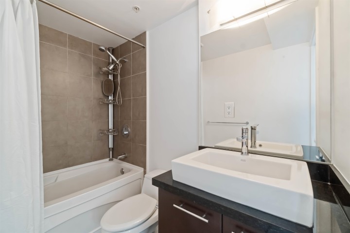 Photo 20 at PH4 - 1288 Chesterfield Avenue, Central Lonsdale, North Vancouver