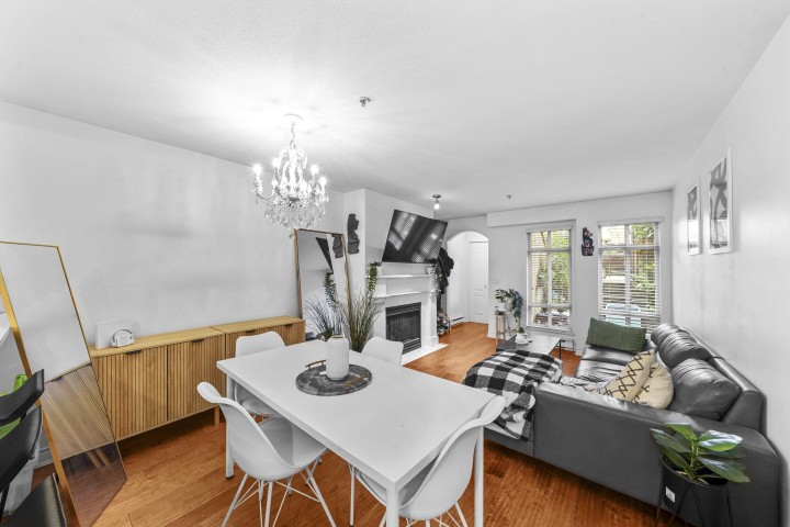 Photo 6 at 3068 W 4th Avenue, Kitsilano, Vancouver West