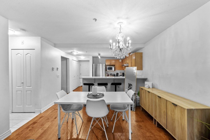 Photo 7 at 3068 W 4th Avenue, Kitsilano, Vancouver West