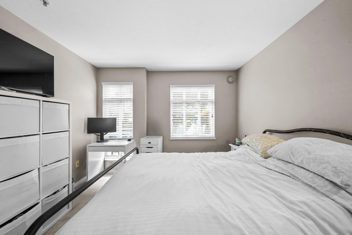 Photo 15 at 3068 W 4th Avenue, Kitsilano, Vancouver West