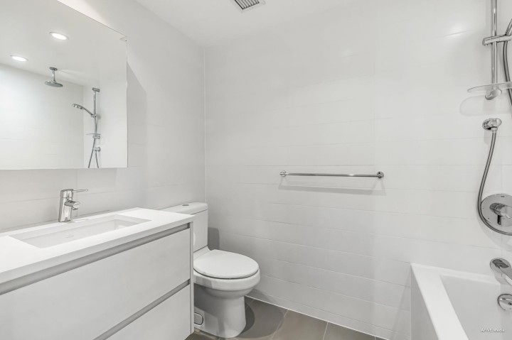 Photo 9 at 406 - 8181 Chester Street, South Vancouver, Vancouver East