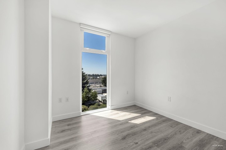 Photo 10 at 406 - 8181 Chester Street, South Vancouver, Vancouver East