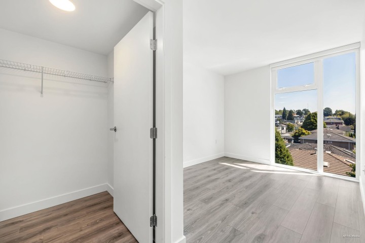 Photo 11 at 406 - 8181 Chester Street, South Vancouver, Vancouver East