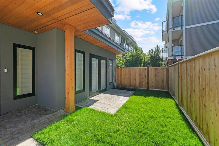 Photo 2 at 4852 Slocan Street, Collingwood VE, Vancouver East