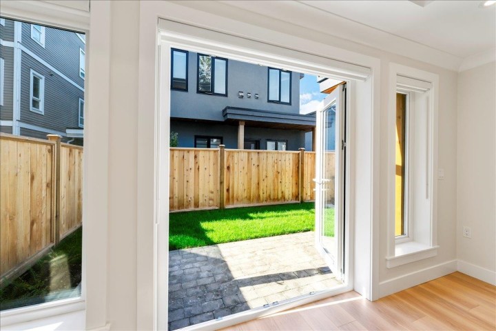 Photo 7 at 4852 Slocan Street, Collingwood VE, Vancouver East