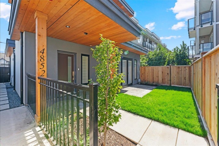 Photo 3 at 4852 Slocan Street, Collingwood VE, Vancouver East