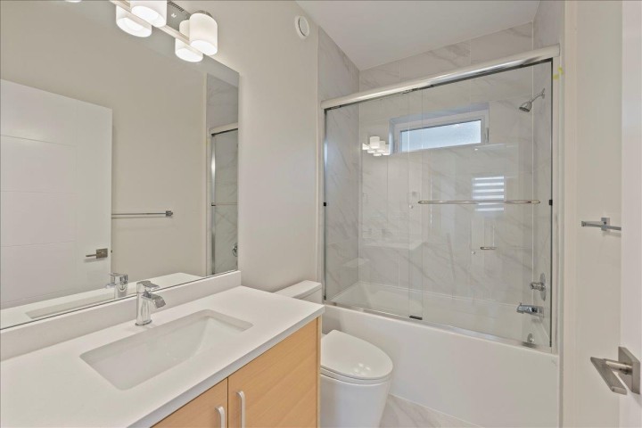 Photo 32 at 4852 Slocan Street, Collingwood VE, Vancouver East