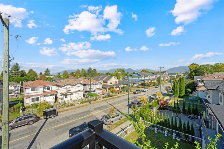 Photo 27 at 4856 Slocan Street, Collingwood VE, Vancouver East