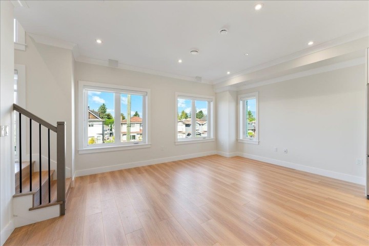 Photo 5 at 4856 Slocan Street, Collingwood VE, Vancouver East