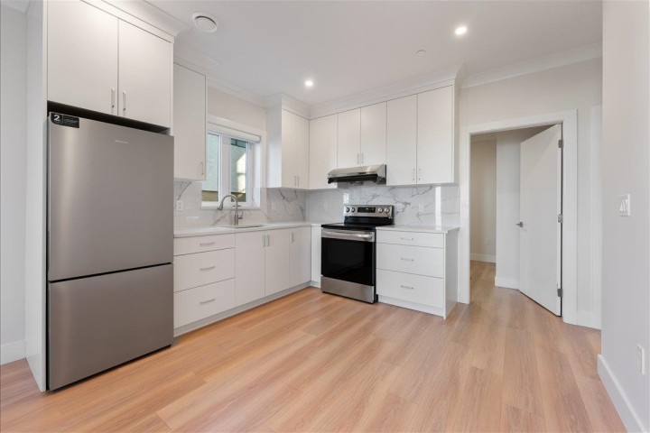 Photo 33 at 4856 Slocan Street, Collingwood VE, Vancouver East