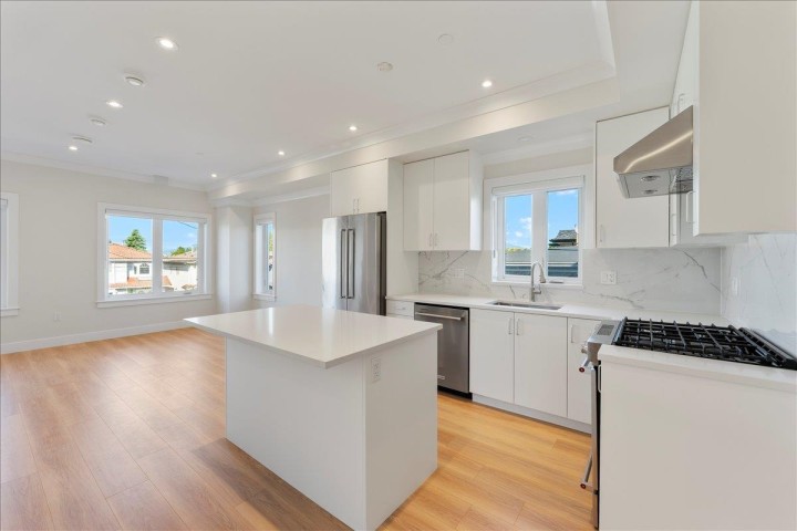 Photo 11 at 4856 Slocan Street, Collingwood VE, Vancouver East