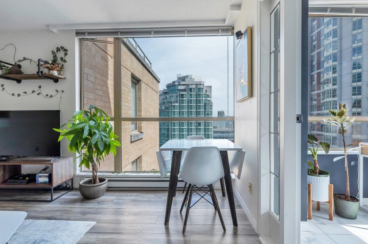 Photo 8 at 1405 - 822 Homer Street, Downtown VW, Vancouver West