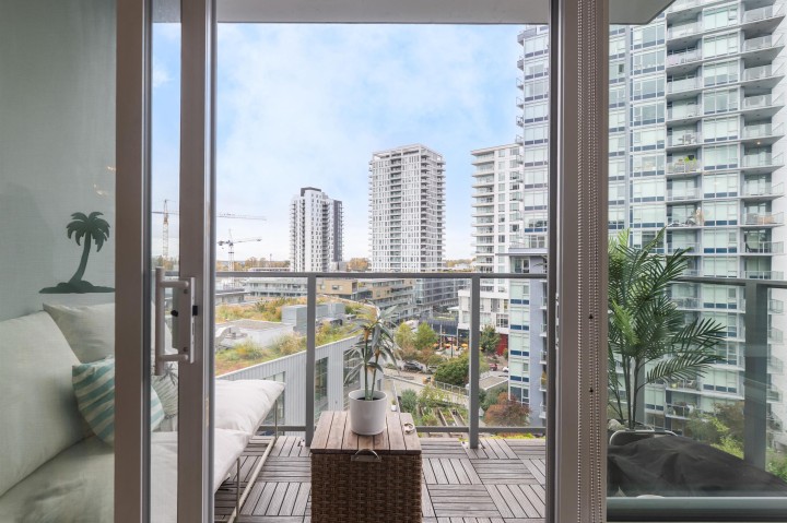 Photo 13 at 906 - 3557 Sawmill Crescent, South Marine, Vancouver East