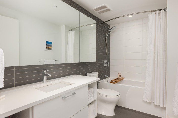 Photo 12 at 906 - 3557 Sawmill Crescent, South Marine, Vancouver East