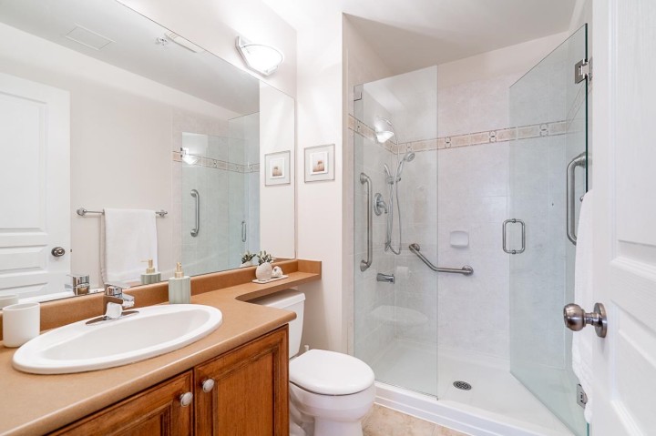 Photo 23 at 402 - 2175 Salal Drive, Kitsilano, Vancouver West