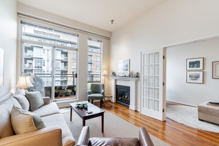 Photo 3 at 402 - 2175 Salal Drive, Kitsilano, Vancouver West