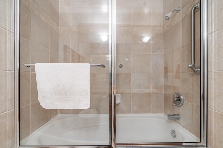 Photo 20 at 402 - 2175 Salal Drive, Kitsilano, Vancouver West