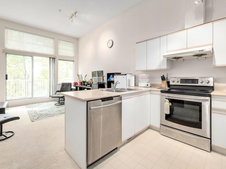 Photo 2 at 1 - 3576 Rainier Place, Champlain Heights, Vancouver East