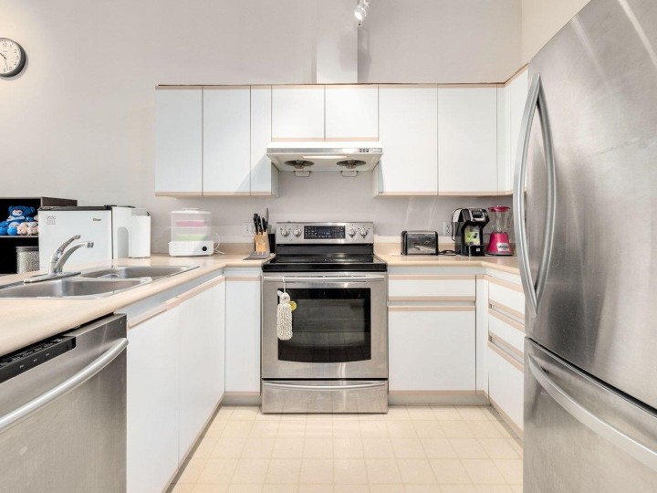 Photo 3 at 1 - 3576 Rainier Place, Champlain Heights, Vancouver East