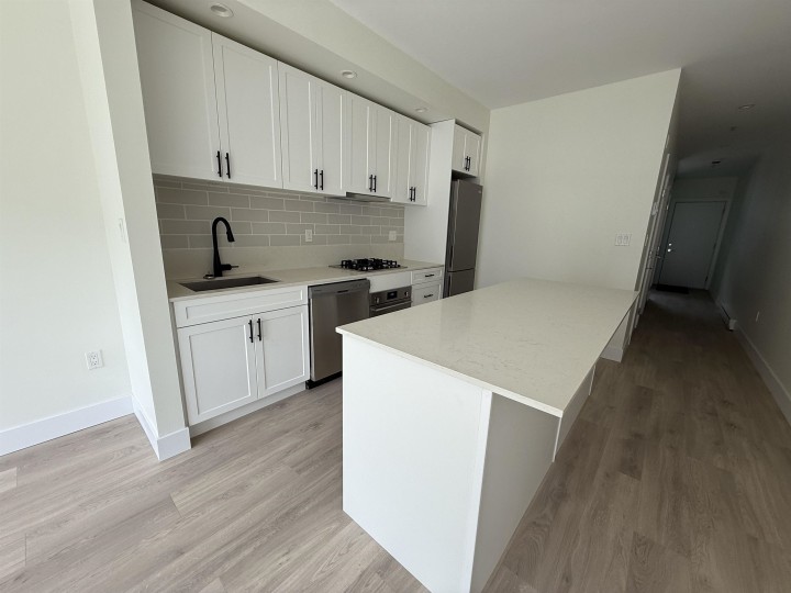 Photo 7 at 208 - 626 Alexander Street, Strathcona, Vancouver East