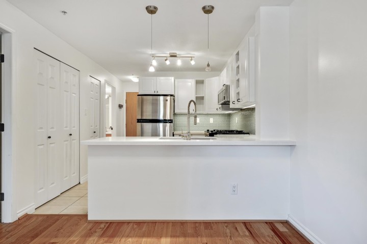 Photo 4 at 302 - 2741 E Hastings Street, Hastings Sunrise, Vancouver East