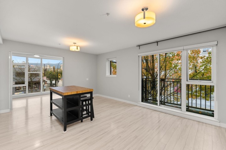 Photo 10 at 207 - 111 E 3rd Street, Lower Lonsdale, North Vancouver