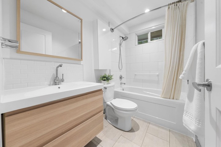 Photo 32 at 1155 Tatlow Avenue, Norgate, North Vancouver