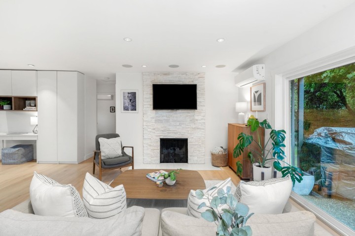 Photo 5 at 1155 Tatlow Avenue, Norgate, North Vancouver