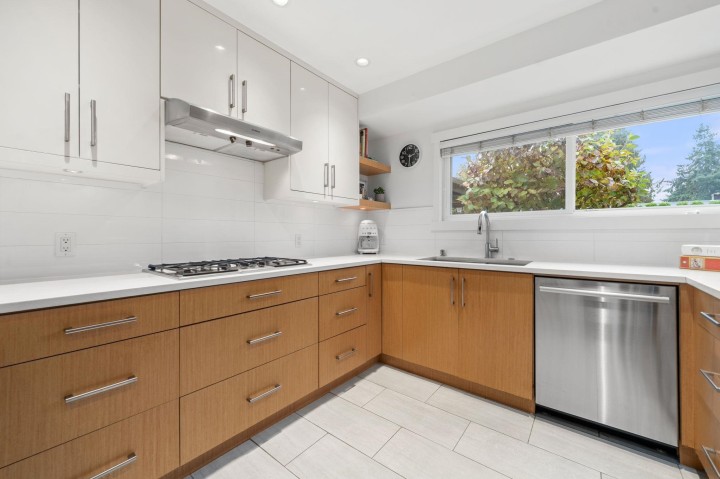 Photo 14 at 1155 Tatlow Avenue, Norgate, North Vancouver