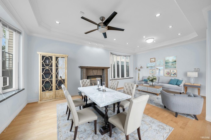 Photo 2 at 213 W 28th Street, Upper Lonsdale, North Vancouver