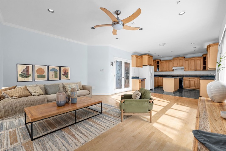 Photo 7 at 213 W 28th Street, Upper Lonsdale, North Vancouver