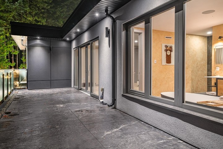 Photo 26 at 594 Craigmohr Drive, Glenmore, West Vancouver