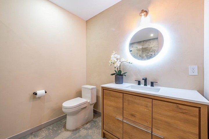 Photo 35 at 594 Craigmohr Drive, Glenmore, West Vancouver