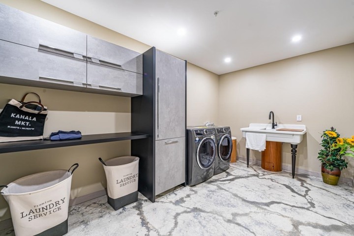 Photo 39 at 594 Craigmohr Drive, Glenmore, West Vancouver