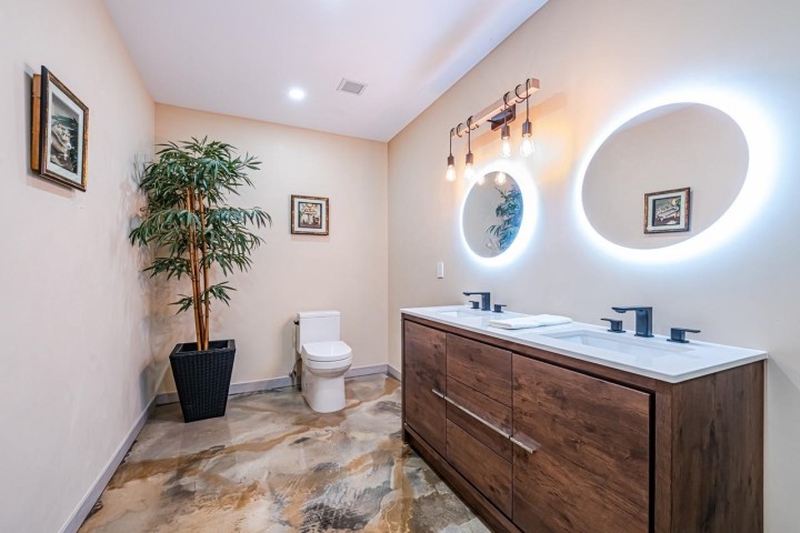 Photo 25 at 594 Craigmohr Drive, Glenmore, West Vancouver