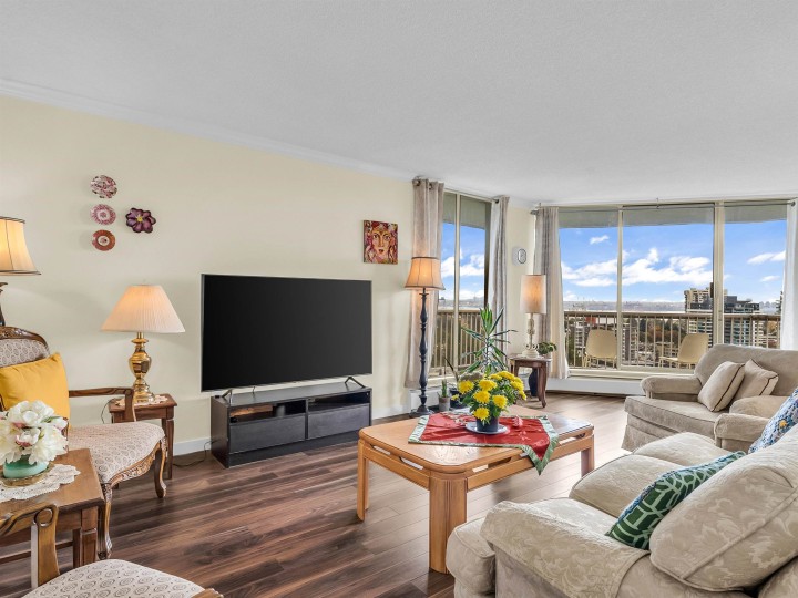 Photo 2 at 1609 - 2024 Fullerton Avenue, Pemberton NV, North Vancouver