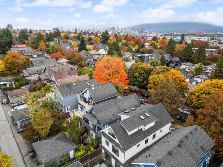 Photo 5 at 1 - 1166 E 11th Avenue, Mount Pleasant VE, Vancouver East