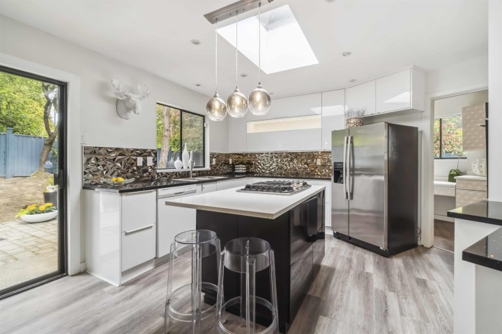 Photo 11 at 4133 Tytahun Crescent, University VW, Vancouver West