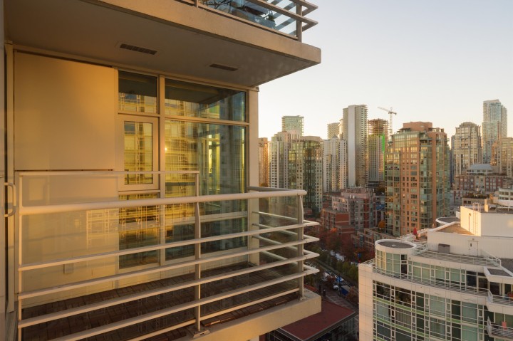 Photo 2 at 2305 - 1199 Marinaside Crescent, Yaletown, Vancouver West