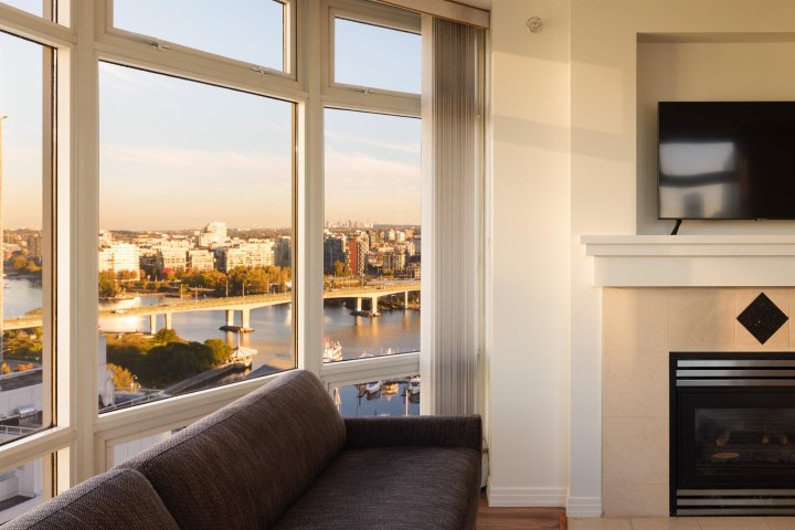 Photo 6 at 2305 - 1199 Marinaside Crescent, Yaletown, Vancouver West