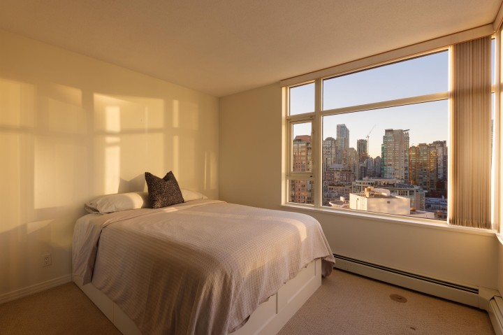 Photo 16 at 2305 - 1199 Marinaside Crescent, Yaletown, Vancouver West