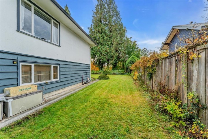 Photo 6 at 360 Keith Road, Park Royal, West Vancouver