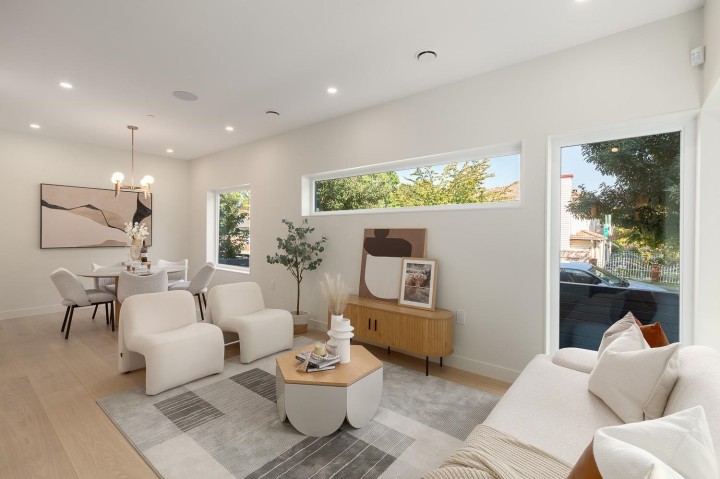 Photo 2 at 5403 Wales Street, Collingwood VE, Vancouver East