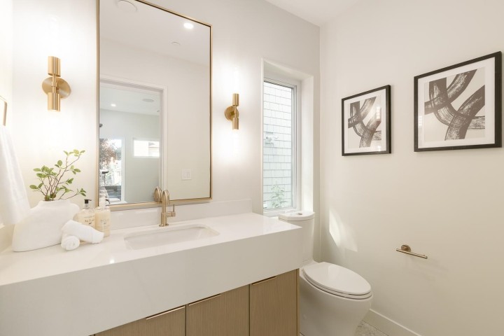 Photo 6 at 5403 Wales Street, Collingwood VE, Vancouver East