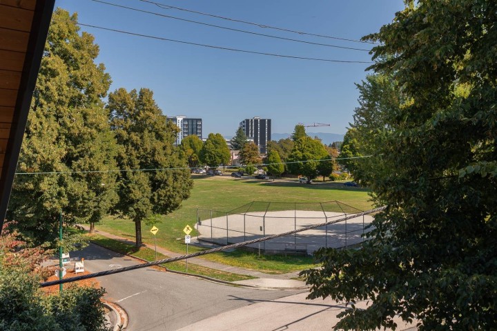 Photo 22 at 5403 Wales Street, Collingwood VE, Vancouver East