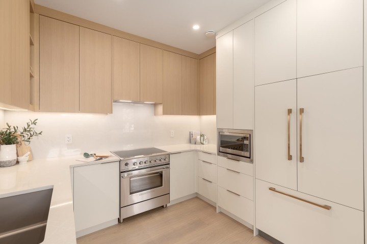 Photo 5 at 5403 Wales Street, Collingwood VE, Vancouver East