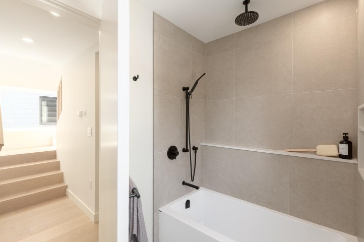 Photo 10 at 5403 Wales Street, Collingwood VE, Vancouver East