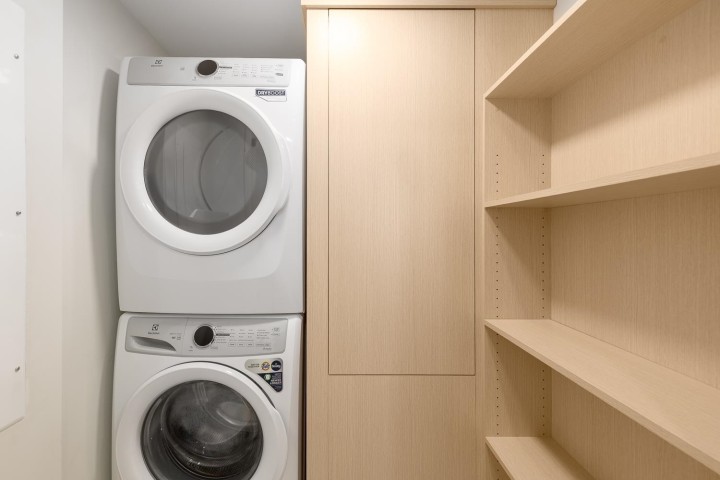 Photo 11 at 5403 Wales Street, Collingwood VE, Vancouver East